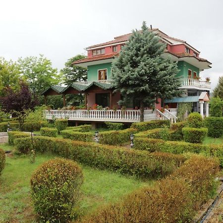 Hotel Kabashi Korce Exterior foto