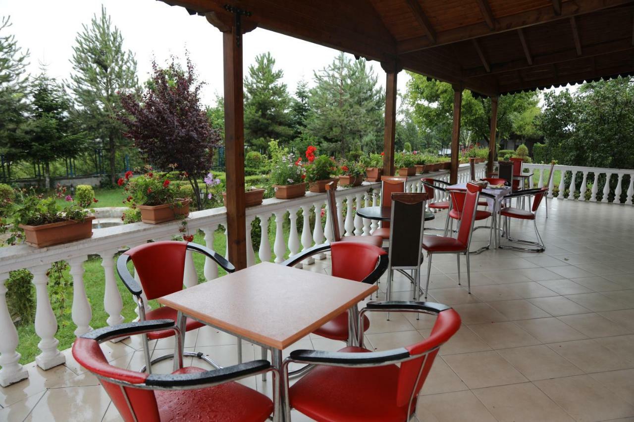 Hotel Kabashi Korce Exterior foto